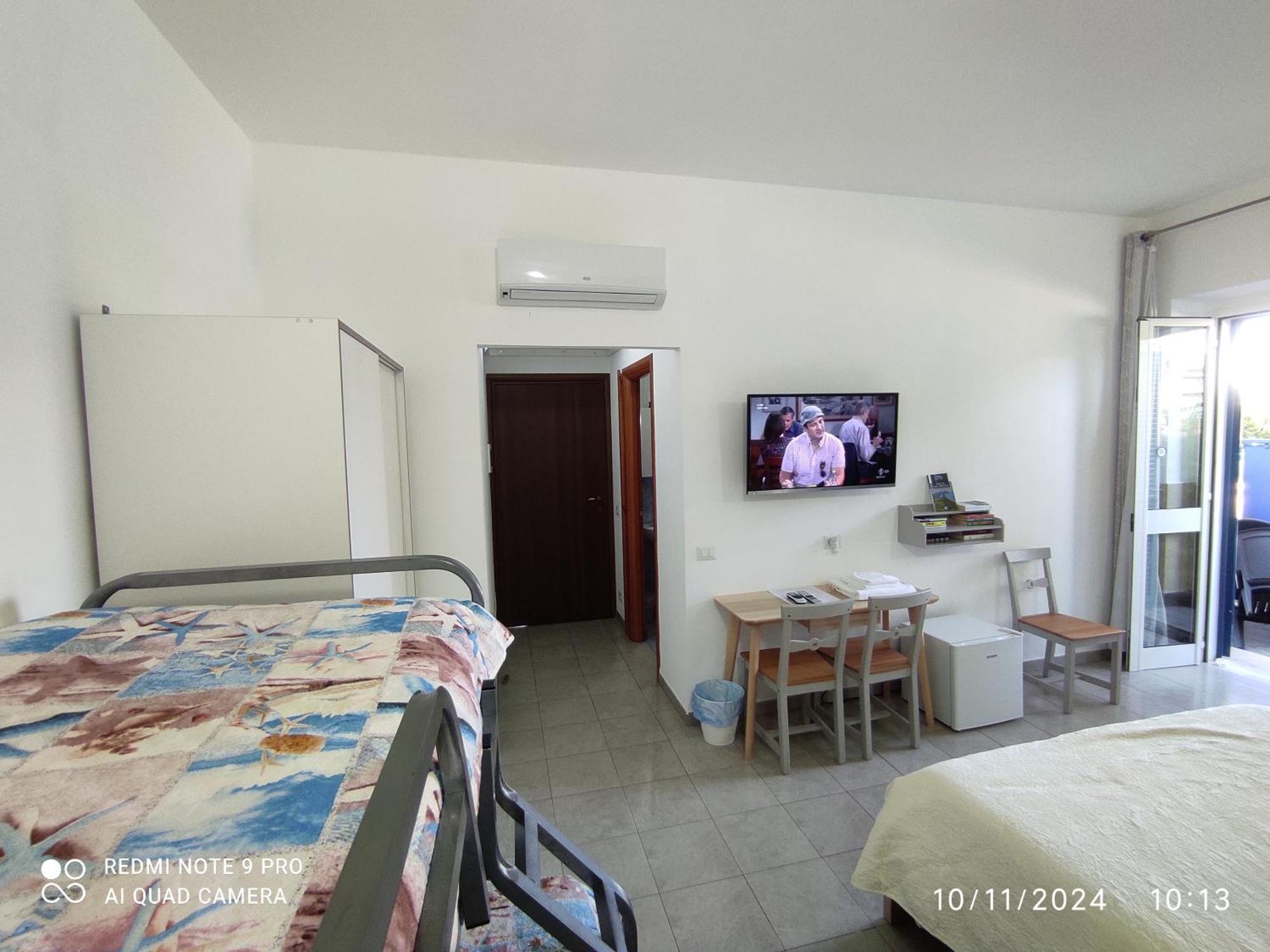 Coccinella Hotel Sabaudia Exterior photo